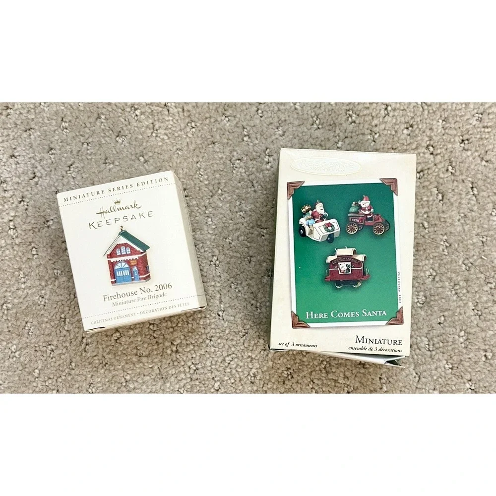 HALLMARK (NEW) Keepsake Mini Here Comes Santa/Firehouse-2003/2006-Lot of 2